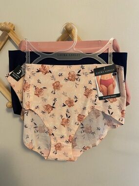 Laura Ashley 3-Pack Bikini Briefs in Pink, Navy & Peach Floral